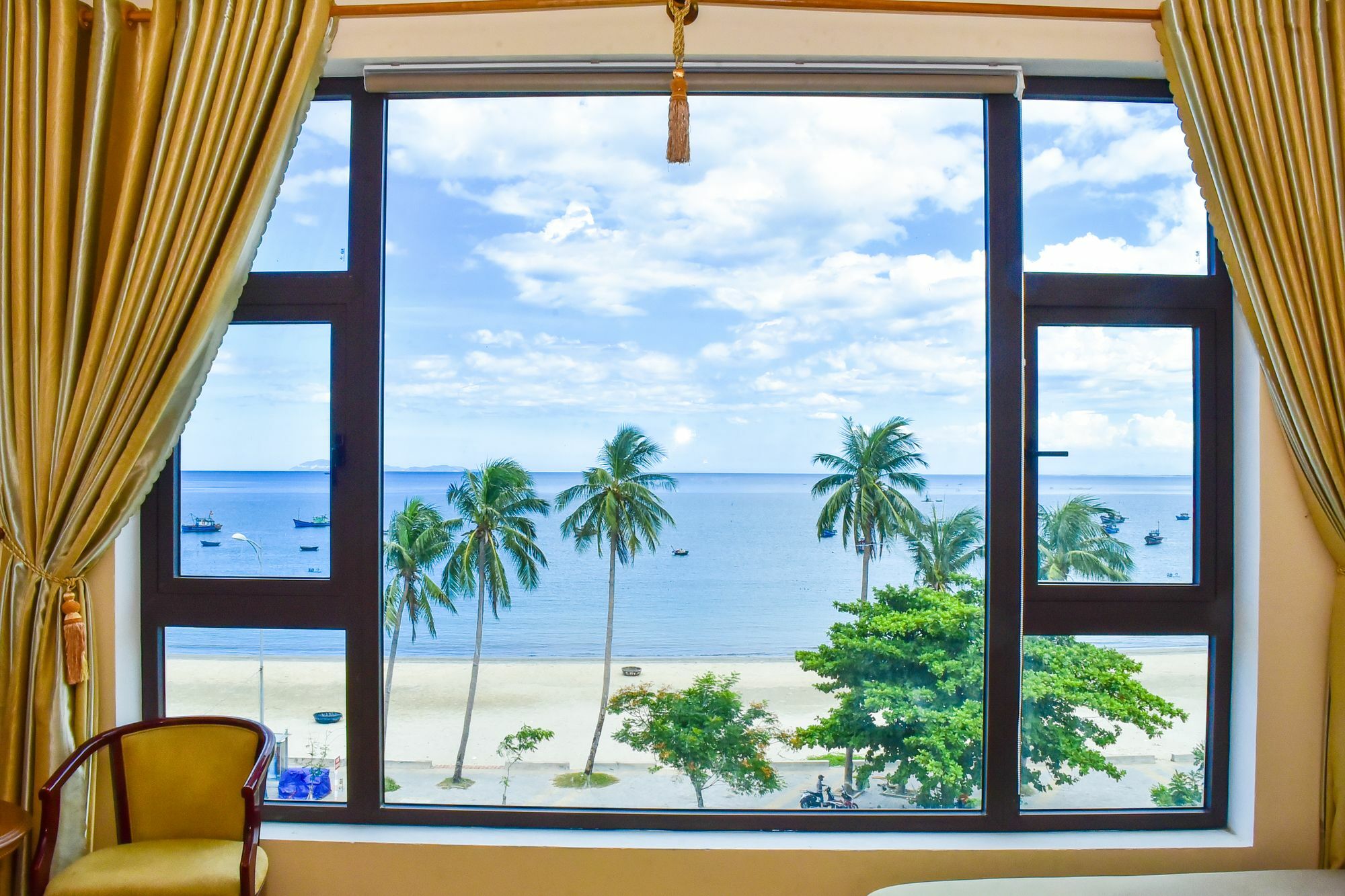 Sea View Dn Hotel ダナン市 エクステリア 写真